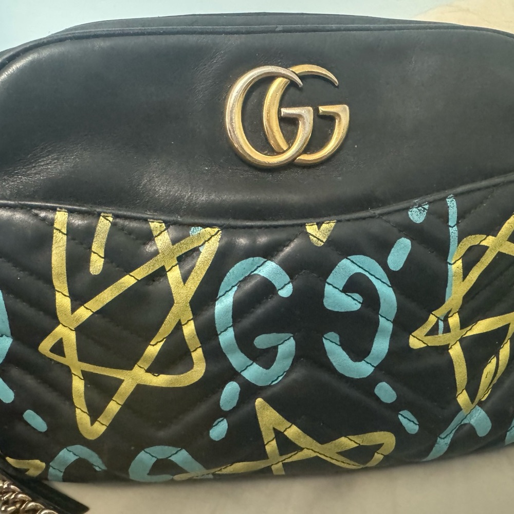 Gucci Black GG Marmont leather crossbody bag